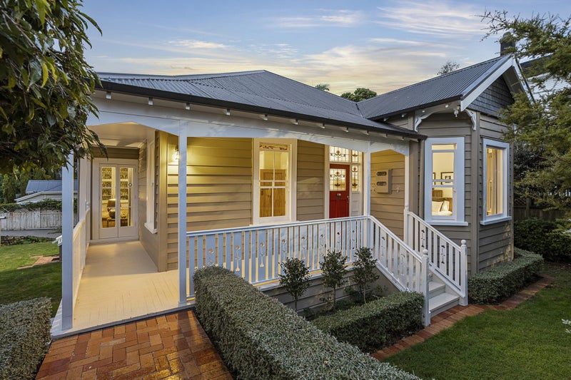 1 Tarata Street, Mount Eden, Auckland - Carousel 1