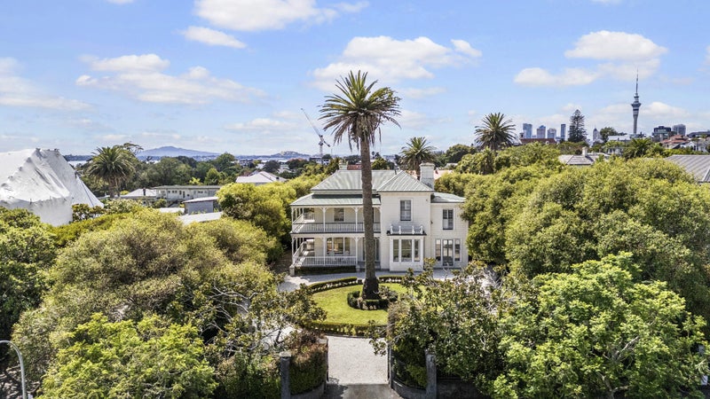 51 Hamilton Road, Herne Bay, Auckland - Carousel 1