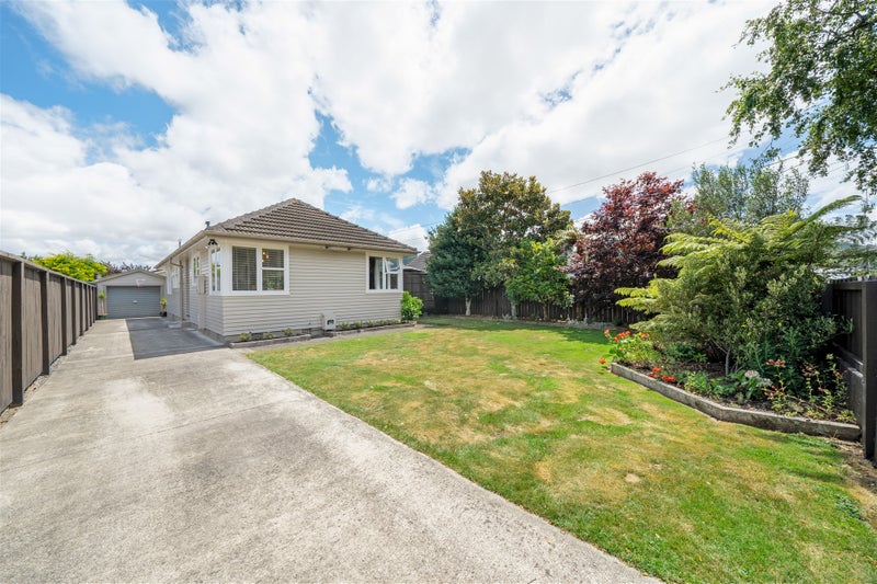 11 Byron Street, Trentham, Upper Hutt - Carousel 2