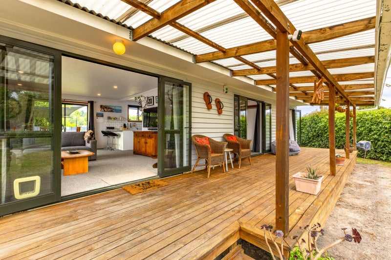 37 Rochfort Street, Otane - Carousel 1