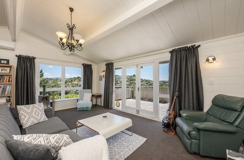 15 Dunmail Way, Newlands, Wellington - Carousel 2