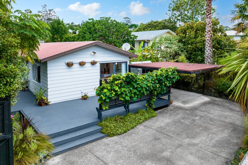 176 Solar Road, Glen Eden, Auckland - Carousel 2