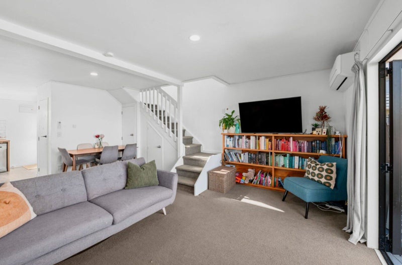 825F Heaphy Terrace, Claudelands, Hamilton - Carousel 2