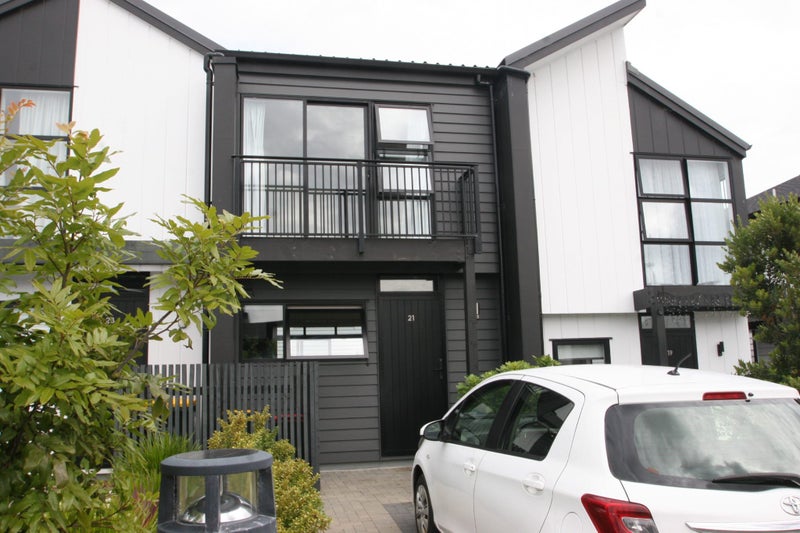 21 Treloar Crescent, Hobsonville, Auckland - Carousel 2