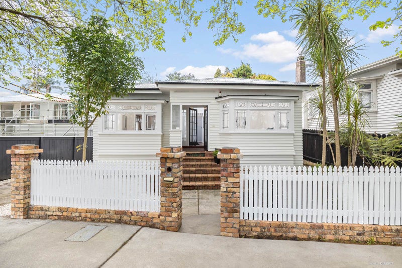 20 Castle Street, Grey Lynn, Auckland - Carousel 1