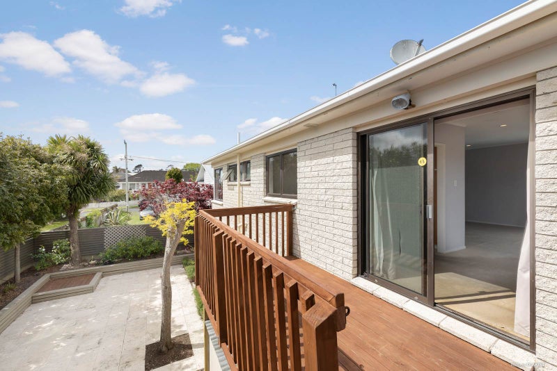2/37 Fir Street, Waterview, Auckland - Carousel 2