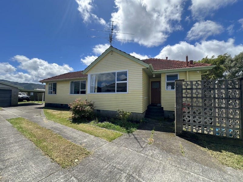 80 Thackeray Street, Trentham, Upper Hutt - Carousel 1
