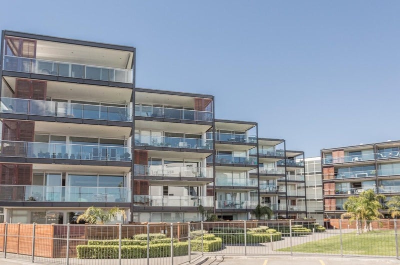 204D/14 West Quay, Ahuriri, Napier - Carousel 1