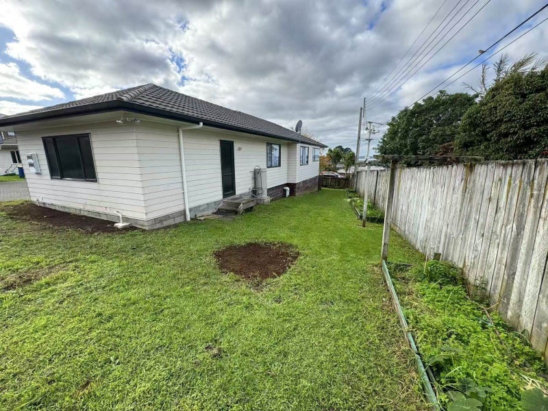 39A Colwill Road, Massey, Auckland - Carousel 18