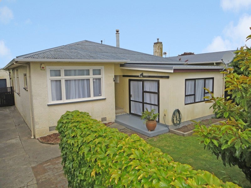 3 Wood Street, Takaro, Palmerston North - Carousel 1