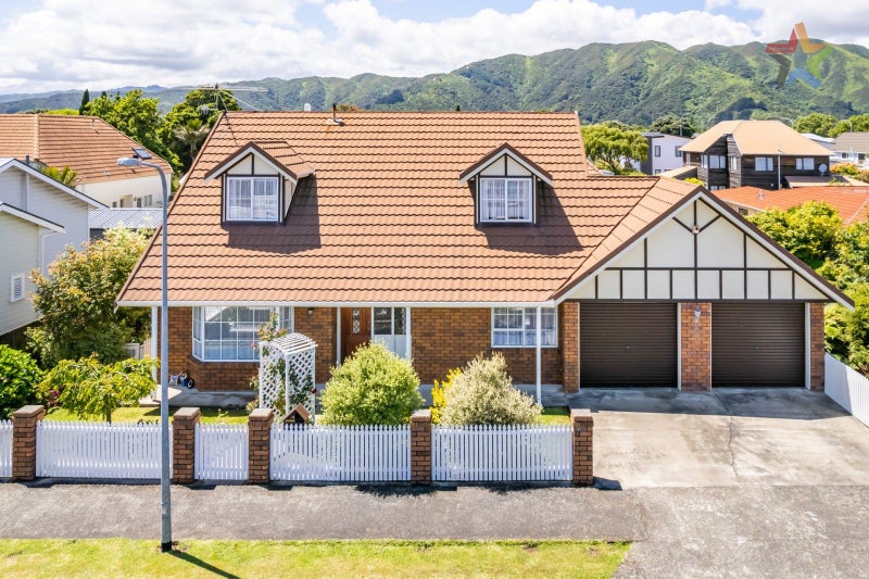 2/14 Saulbrey Grove, Woburn, Lower Hutt - Carousel 2