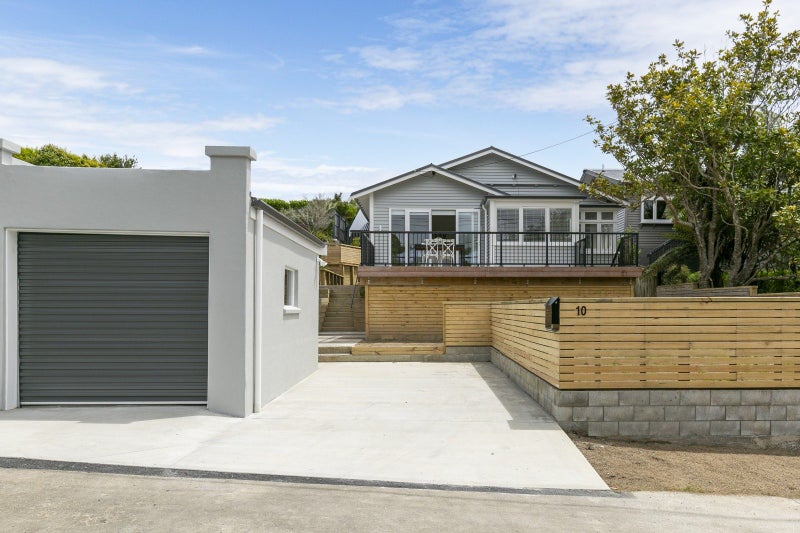 10 Burrows Avenue, Karori, Wellington - Carousel 1