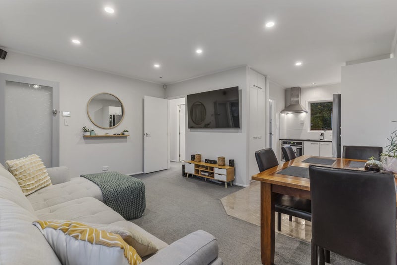 5/3 Koromiko Street, New Lynn, Auckland - Carousel 1