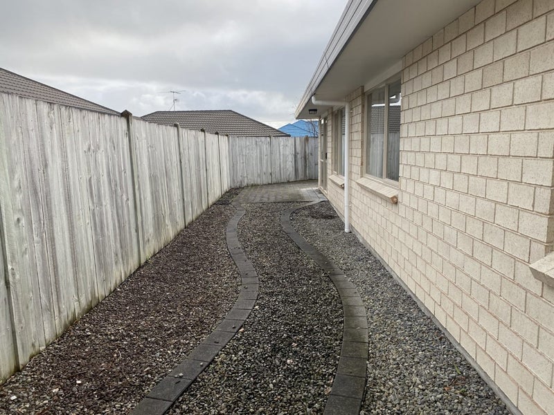 11 Balmerino Grove, Waikanae, Waikanae - Carousel 11