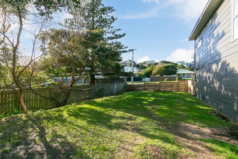 5/20 Bay Drive, Titahi Bay, Porirua - Carousel 2