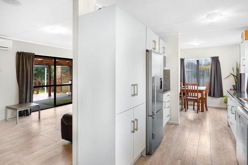 21 Riley Place, Fitzroy, Hamilton - Carousel 2