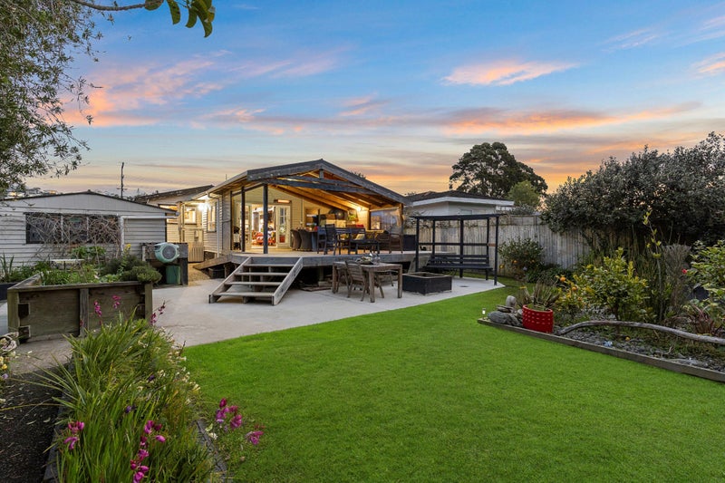 122 Brightside Road, Stanmore Bay, Whangaparaoa - Carousel 1