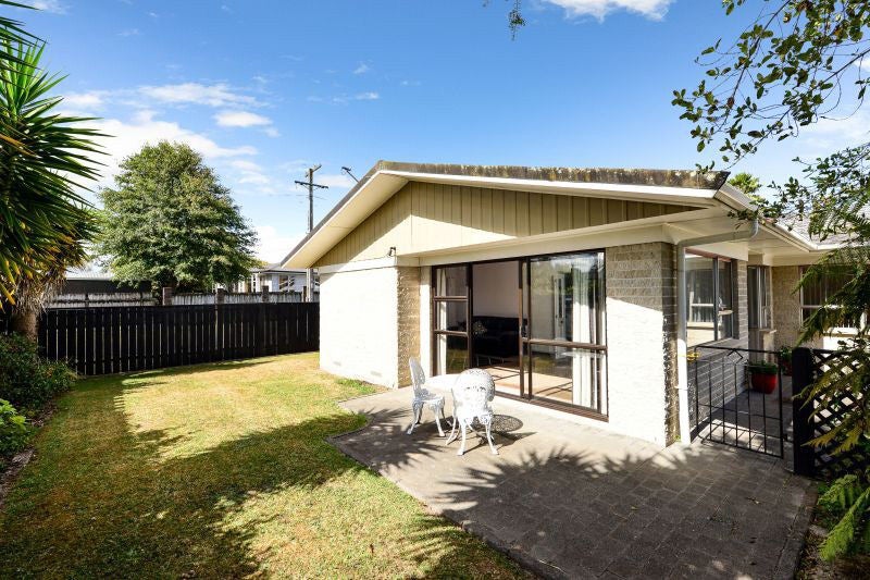 38 Braid Road, St Andrews, Hamilton - Carousel 2