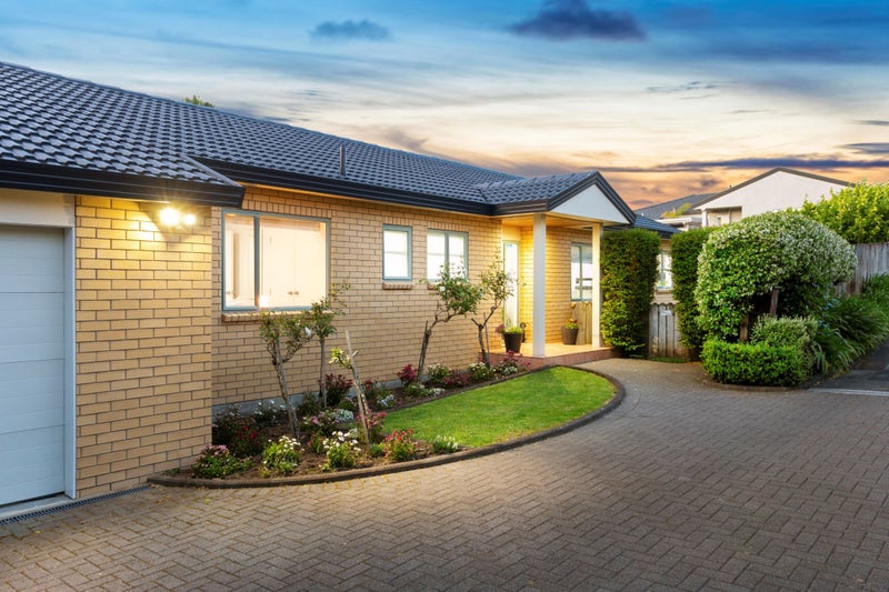 7 Mako Street, West Harbour, Auckland - Carousel 1