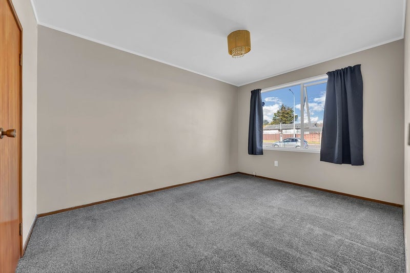 46 Te Irirangi Drive, Clover Park, Auckland - Carousel 13