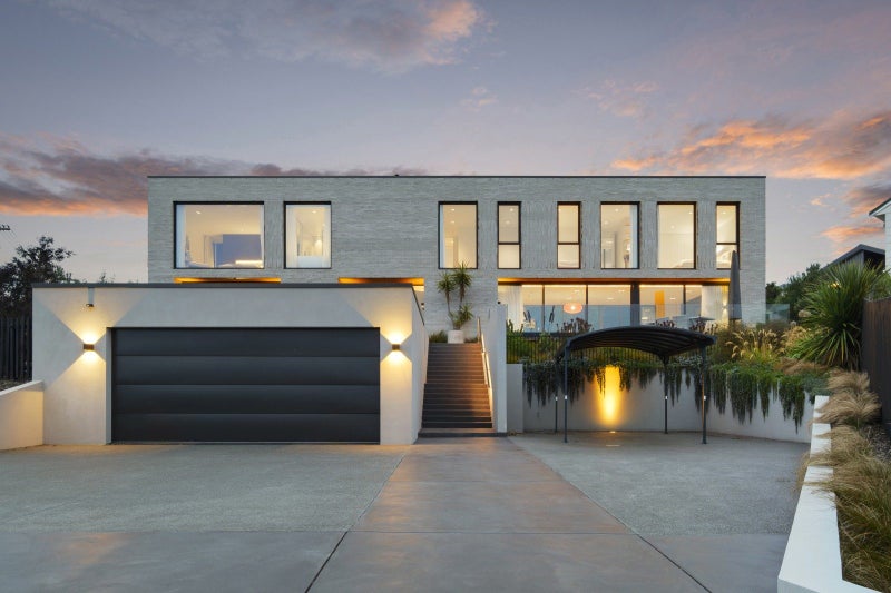 32 Mt Pleasant Road, Mount Pleasant, Christchurch - Carousel 1