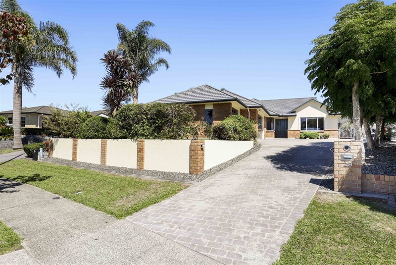 29 Cairns Crescent, Rototuna, Hamilton - Carousel 17