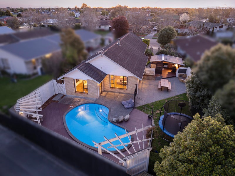 10 Northfield Road, Casebrook, Christchurch - Carousel 2