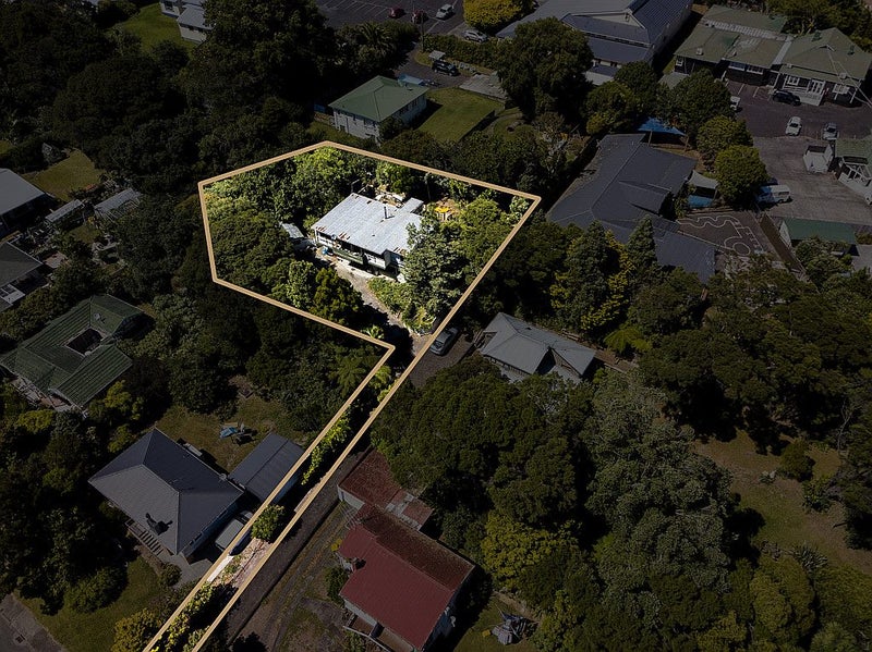 7 Takapu Street, Henderson, Auckland - Carousel 2
