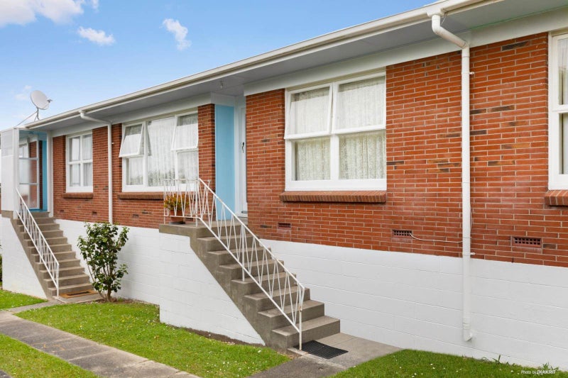 2/18 Knights Road, Rothesay Bay, Auckland - Carousel 2