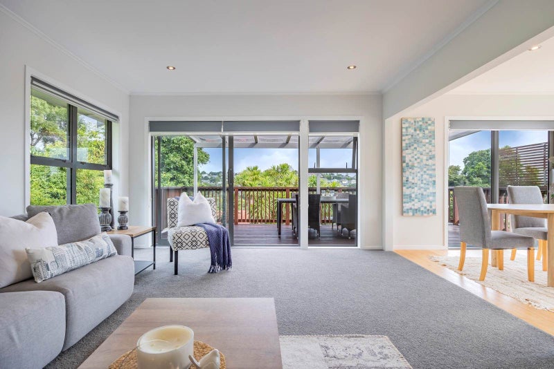 24 Shanaway Rise, Hillcrest, Auckland - Carousel 1
