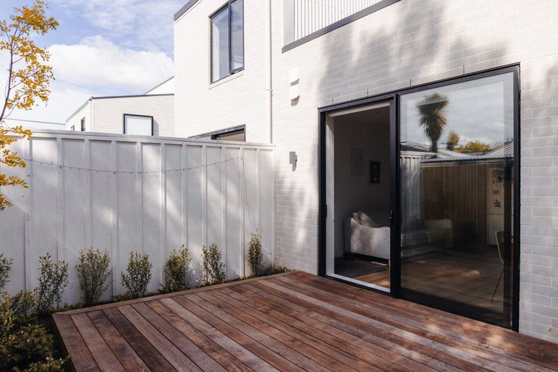 4/21 Clarence Street South, Addington, Christchurch - Carousel 12