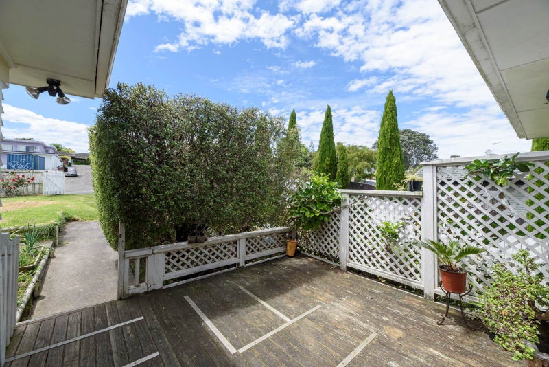 52 Oriana Avenue, Lynfield, Auckland - Carousel 2