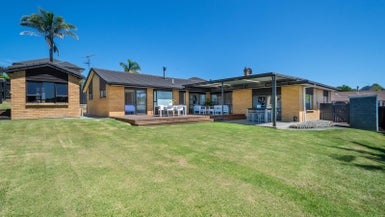 25 Marina View Drive, West Harbour, Auckland - Carousel 1