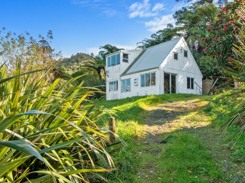 335 Lindemann Road, Katikati - Carousel 2