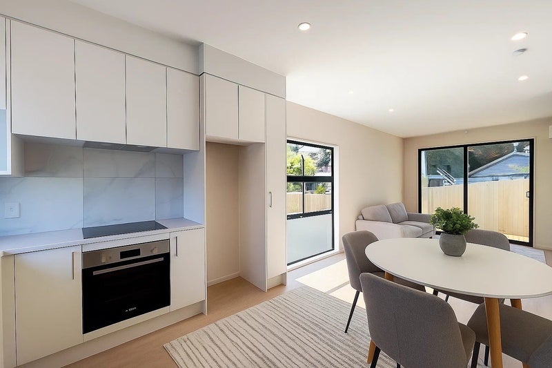 7/41 Mangere Road, Otahuhu, Auckland - Carousel 1