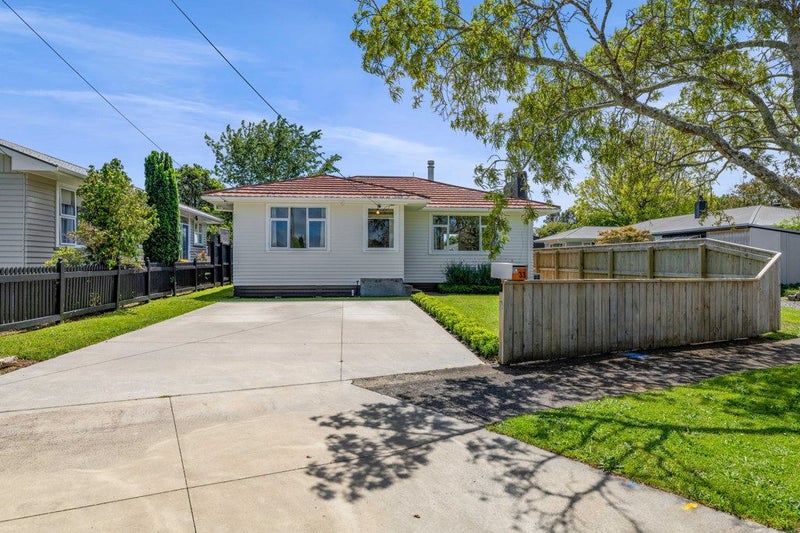 33 Turakina Street, Merrilands, New Plymouth - Carousel 1