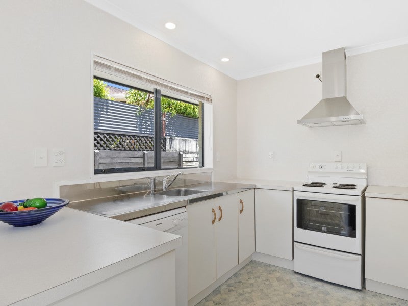 93 Sterling Gate Drive, Bethlehem, Tauranga - Carousel 2