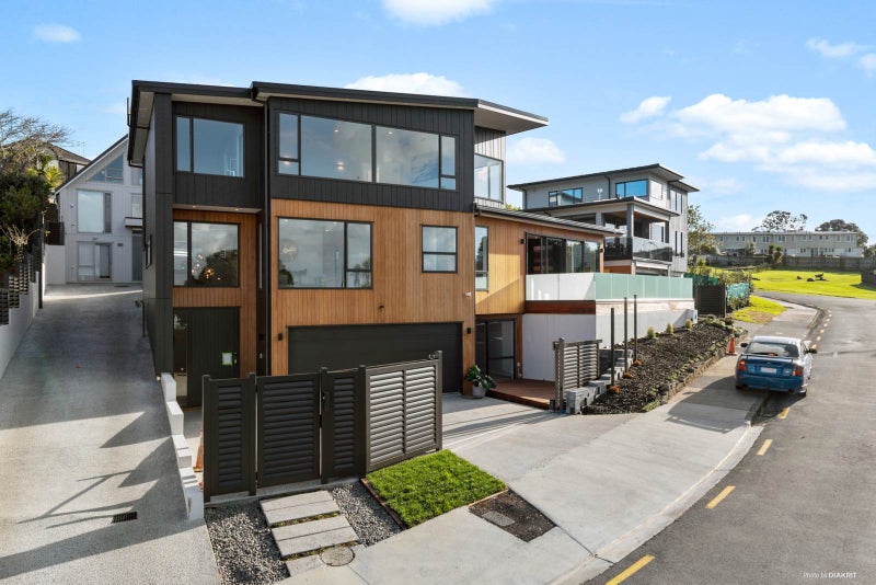 96A Kurahaupo Street, Orakei, Auckland - Carousel 2