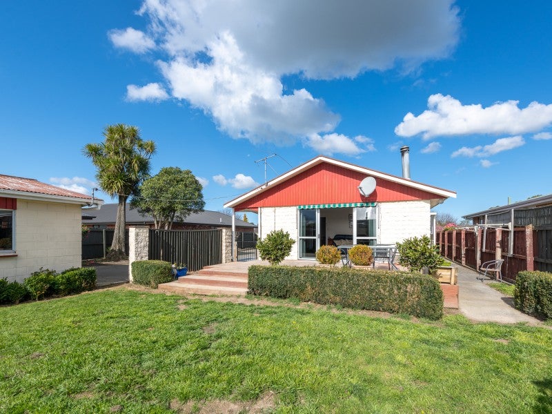 11 Russell Avenue, Allenton, Ashburton - Carousel 18