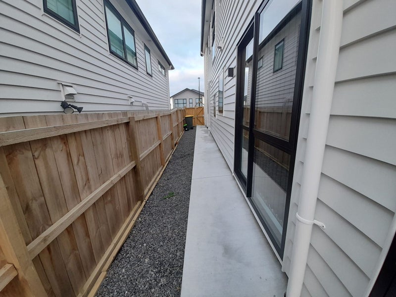 41 Koromeke Street, Flat Bush, Auckland - Carousel 17