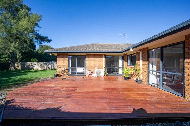 24 Bellona Place, Flagstaff, Hamilton - Carousel 2