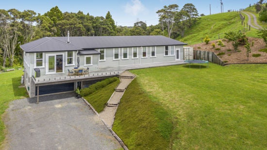 154 Highridge Road, Papakura - Carousel 1