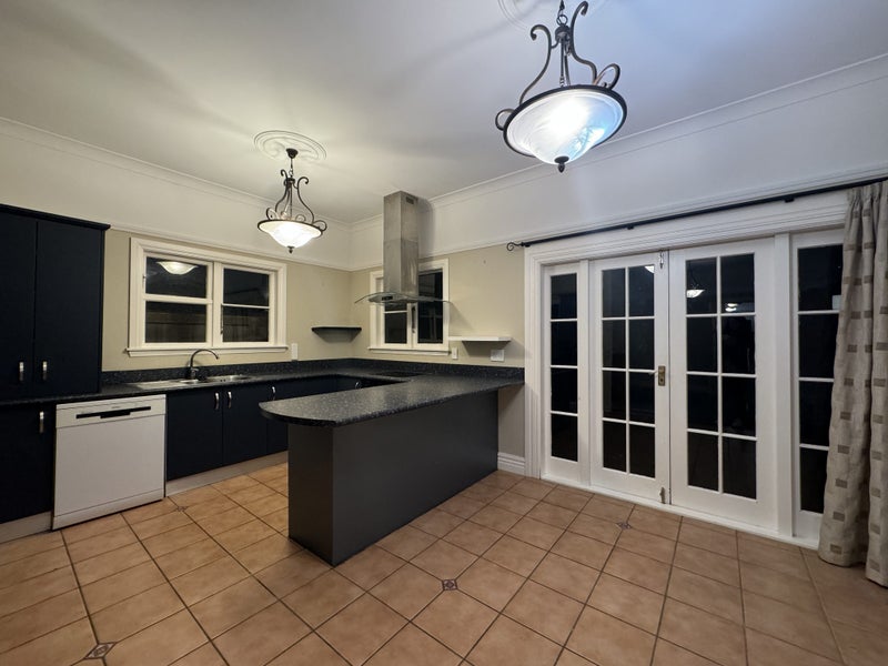194 Knights Road, Hutt Central, Lower Hutt - Carousel 1