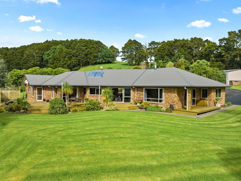 33 Dalkeith Drive, Kamo - Carousel 2