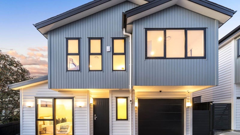 16C Woodhouse Place, West Harbour, Auckland - Carousel 1