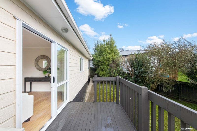 16E Roick Parade, Glen Eden, Auckland - Carousel 2