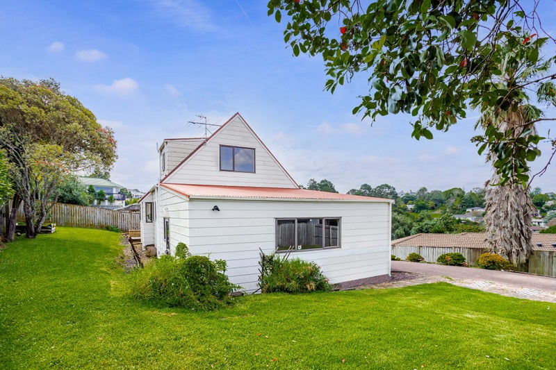 10 Carillon Place, Massey, Auckland - Carousel 2