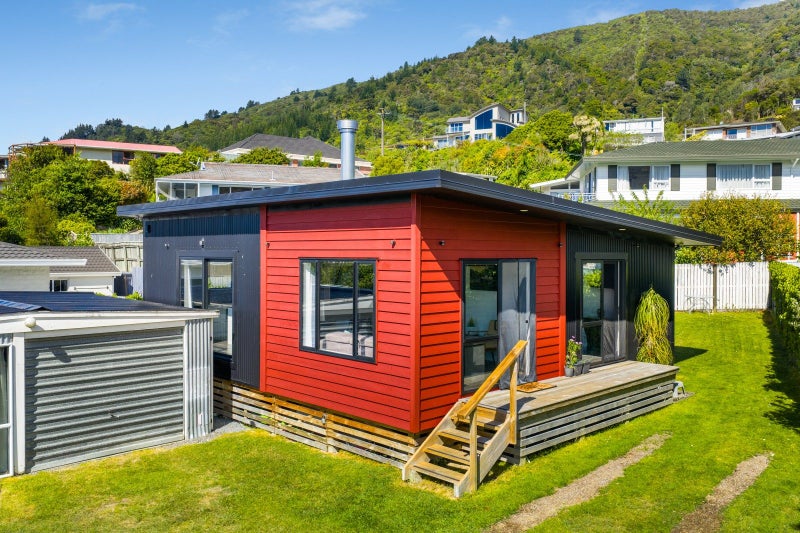 4A Seaview Crescent, Picton, Picton - Carousel 2