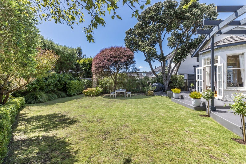 7 Burnham Street, Seatoun, Wellington - Carousel 1