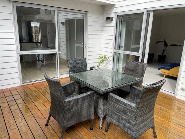 9C Holland Avenue, Point England, Auckland - Carousel 1